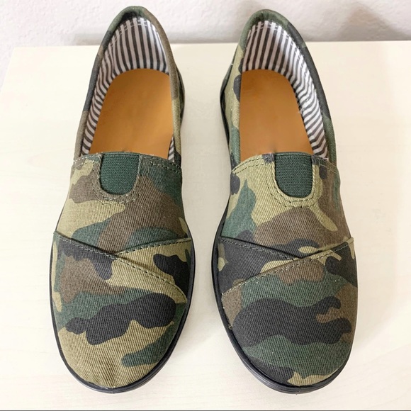 NEW Sofie Flats- in Camouflage - Picture 2 of 7